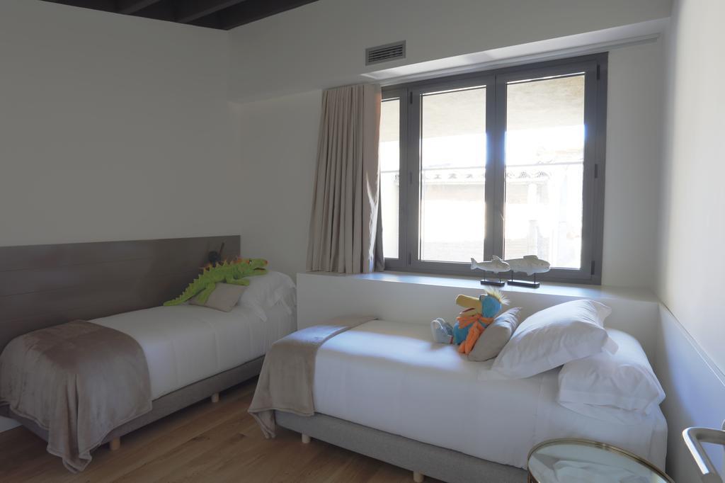 Apartaments Placa Del VI Girona Eksteriør bilde